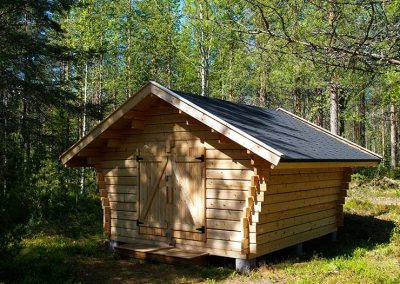 Rakoliiteri kesämaisemassa.